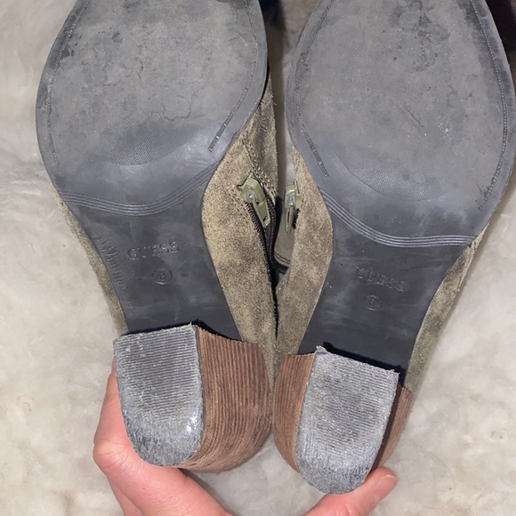 Guess Olive Suede HARDEY Pointed toe Bootie Size 8 - Picture 5 of 5